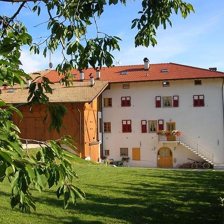 Agritur Maso San Bartolomeo Villa Romeno Luaran gambar